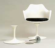 Saarinen Knoll Tulip chair repair. Photography �2007 Graham Mancha.